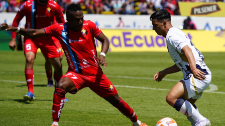 El Nacional ante  Liga Deportiva Universitaria en el estadio Olímpico Atahualpa por la fecha 26 del campeonato nacionall