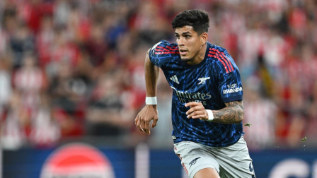 Piero Hincapié debutó en la Champions ante Athletic de Bilbao. No tuvo minutos en la Premier League.