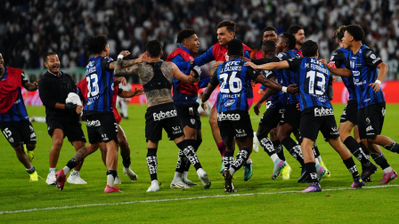 Independiente del Valle celebró su clasificación a las semifinales de la Copa Sudamericana. El equipo negriazul  sometió al Once Caldas y ahora se medirá con el Atlético Mineiro.