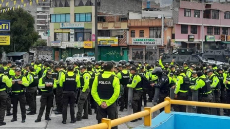 Fuerte despliegue militar y policial en La Villaflora en el sur de Quito