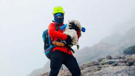 Bomberos atendieron a un bebé que se encontraba en el nevado Cayambe.