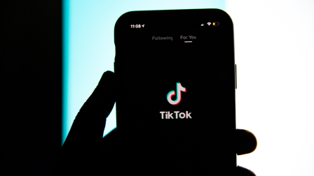 En Francia, se presentó proyecto de ley para prohibir las plataformas de flujo continuo de video como tiktok por los efectos psicológicos que puede producir en jóvenes menores de 15 años.