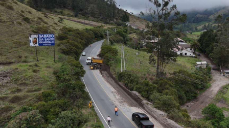 Las lluvias afectaron la vía Mitad del Mundo - Río Blanco este martes