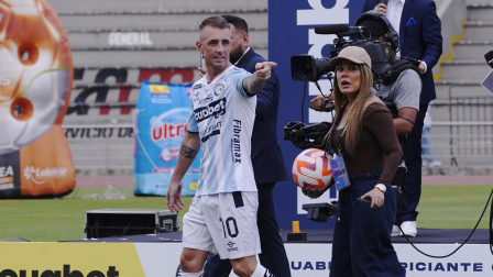 En el estadio Christian Benitez, Guayaquil City presentó al jugador Damian Diaz como refuerzo a su plantilla principal para la temporada 2026.Fotos: César Muñoz/API