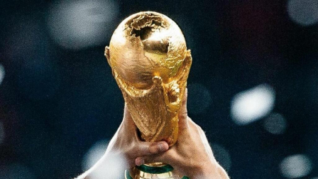 Trofeo de la FIFA que se entrega al conjunto campeón cada cuatro años. • Facebook FIFA World Cup.