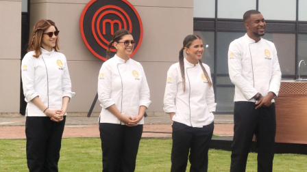 Mara Topic, Josh Paredes, Andy Suzuki y Frickson Erazo en la semifinal de MasterChef Celebrity Ecuador.