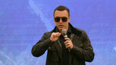 Daniel Noboa defendió la aplicación de la tasa de seguridad a Colombia.