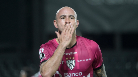 Carlos 'Cocoliso' González autor de tres goles en la Copa Libertadores 2026.