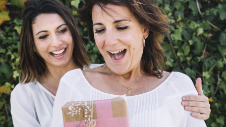 Desde escapadas hasta tecnología y hobbies, las opciones se alejan de los regalos tradicionales