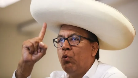 El candidato izquierdista Roberto Sánchez irá a la segunda vuelta con Keiko Fujimori por la presidencia de Perú.