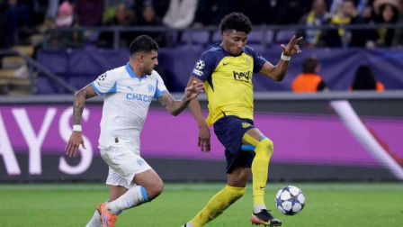 Kevin Rodríguez salió lesionado en un partido de la liga local