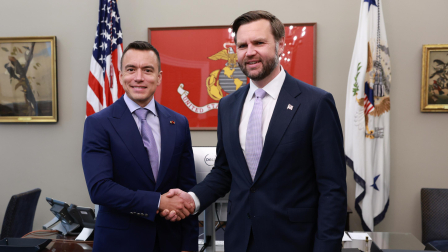 El presidente Daniel Noboa y el vicepresidente de Estados Unidos, JD Vance, durante su encuentro en Washington