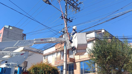 La Empresa Eléctrica Quito informó que se restableció el servicio en varios sectores.