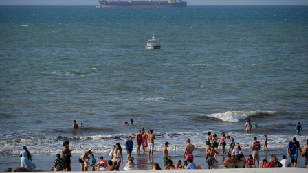 Las playas son uno de los destinos favoritos de los ecuatorianos durante los feriados en Ecuador.