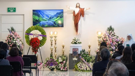 El cuerpo de la estudiante Nathaly Mafla, hallada sin vida en el sector La Vicentina, es velada en Ibarra.