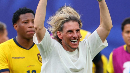 Sebastián Beccacece celebra la clasificación de La Tri a los 16avos del Mundial 2026.