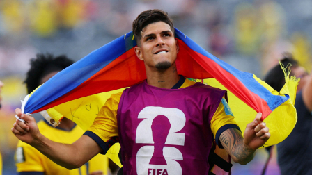 Ecuador vs. Alemania - Estadio de Nueva York/Nueva Jersey, East Rutherford, Nueva Jersey, EE. UU. - 25 de junio de 2026. Piero Hincapié, de Ecuador, celebra tras el partido.