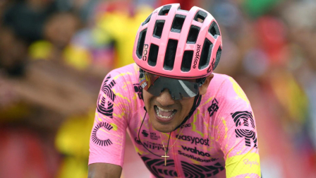 El ciclista ecuatoriano Richard Carapaz durante una competencia.