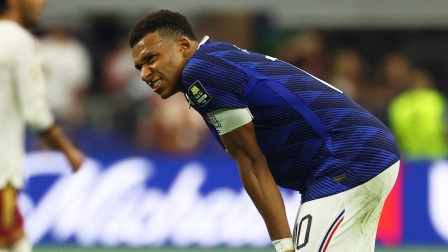 4 de julio de 2026. Kylian Mbappé, de Francia, se muestra abatido tras el partido.