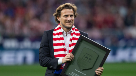 Uruguay anuncia a Diego Forlán como DT tras salida de Bielsa