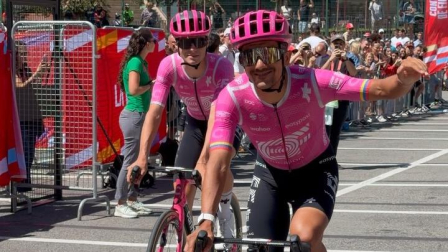 El ecuatoriano Richard Carapaz en la cuarta etapa de laVuelta a España 2026.