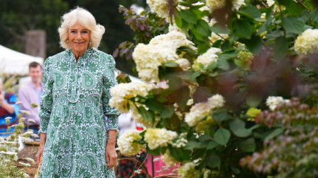 La reina Camila durante una visita al RHS Sandringham Flower Show, el 22 de julio de 2026 en Norfolk.
