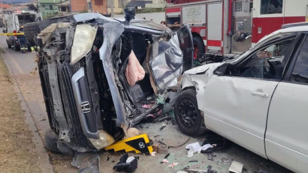 Cierre vial en la av. De las Américas tras aparatoso accidente de tránsito en Cuenca