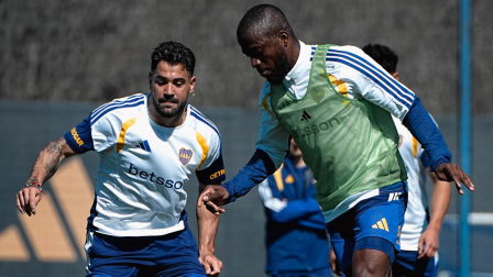 El ecuatoriano Enner Valencia en trabajos fisicos con Boca Juniors.