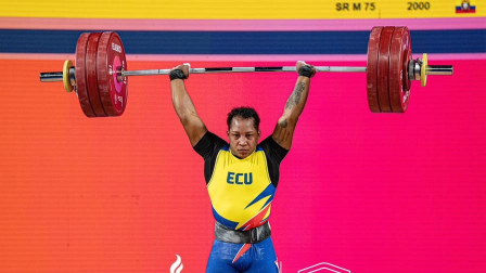Jahir Reyes brilló con pura fuerza en la categoría 75 kg de Levantamiento de Pesas en los Juegos Suramericanos Santa Fe 2026.