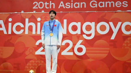 Nadadora china de 13 años gana tercer oro en los Juegos Asiáticos
