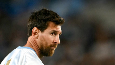 Argentina's forward #10 Lionel Messi warms up ahead of the international friendly football match between Argentina and Benin at the Mas Monumental stadium in Buenos Aires on October 6, 2026. (Photo by Luis ROBAYO / AFP)