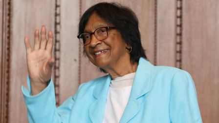 La abogada sudafricana y defensora del derecho internacional, Navi Pillay, aparece en la fotografía tras recibir el Premio Nobel de la Paz 2026