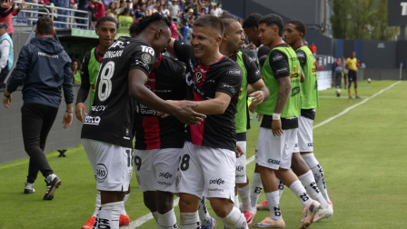 Cotejo entre Independiente del Valle vs Sociedad Deportiva Aucas, por la serie A del fútbol Ecuatoriano.