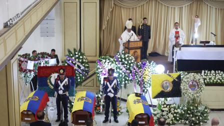 El 11 de mayo del 2025 se realizó una misa con los féretros de los 11 militares asesinados en Alto Punino.