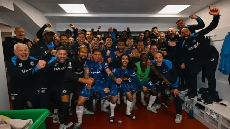 Moisés Caicedo y el Chelsea celebran la clasificación a la Champions League este domingo 25 de mayo del 2025.