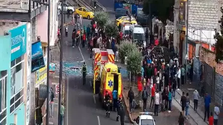 Aglomeración de personas tras explosión de tanque de gas.