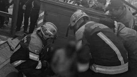 Hombre fue rescatado de un basurero del centro de Quito.