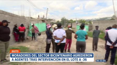 Un enfrentamiento se registró en Calderón, en el norte de Quito cuando la Secretaría de Seguridad intentó intervenir el lote A-36. 

Vía: Nathalie Jiménez