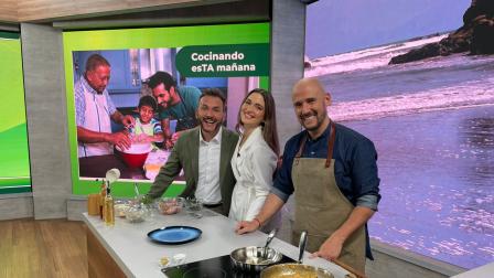 Shany Nadan junto a Christian Norris y Felipe Campana en el matinal esTAmañana.