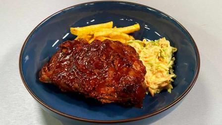 El Chef Felipe Campana nos enseña cómo preparar unas deliciosas costillas BBQ.