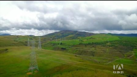 La Corporación Eléctrica del Ecuador y la empresa Progen entraron en un litigio tras una serie de incumplimientos por parte de la contratista, que debió poner en funcionamiento sus generadores desde noviembre del 2024.
Vía: Fausto Yépez