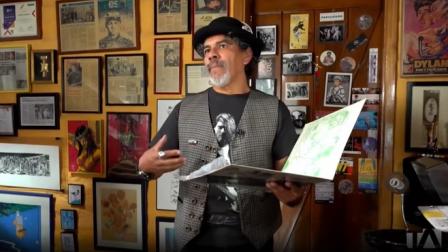 Hernán Guerrero empezó su colección desde los ocho años. Para él la música es vida. En esTAmañana nos cuenta sobre su pasión y muestra un poco de su impresionante colección.