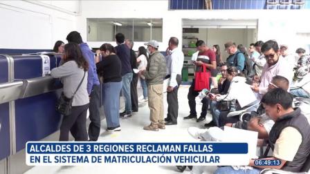 Alcaldes de tres cantones de la Costa, Sierra y Oriente del país denunciaron los inconvenientes que tienen con la matriculación vehicular a raíz de la caída del sistema de la Agencia Nacional de Tránsito.
Vía: Juan Miguel Rodríguez