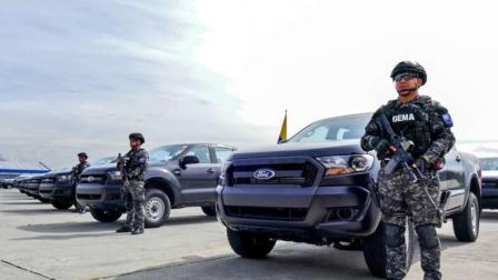 El Gobierno entregó, en 2023, vehículos blindados a la Policía Nacional