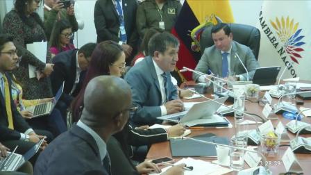 El fiscal general del Estado, Wilson Toainga, compareció ante la Comisión de Fiscalización de la Asamblea. Dijo que se pidió la sanción para 68 operadores de justicia, pero solo 7 fiscales y 8 jueces han sido investigados.
Un reportaje de Karen Haro