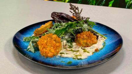 Cocinando esTAmañana: Hoy preparamos una deliciosa ensalada de tomates verdes  fritos. ¿Te animas a hacerla en casa?