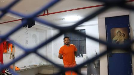 Daniel Salcedo en la celda de Transitoria del Centro de Rehabilitación de Cotopaxi. El sentenciado habría sido trasladado hasta la cárcel de Riobamba.