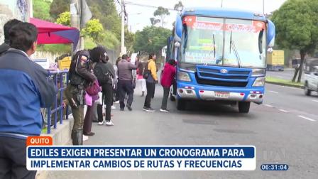 La reestructuración de rutas y frecuencias aún continúa sin un cronograma definido. Desde la Comisión de Movilidad aseguran que no hay plazos para reformar el transporte público.
Un reportaje de Stephany Paz