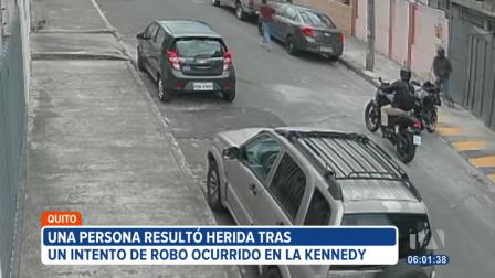 Una persona resultó herida en un intento de robo registrado en el sector de La Kennedy, en el norte de Quito. Los sospechosos forcejearon con la víctima y le dispararon causando alarma entre los moradores.

Un reportaje de Juan Miguel Rodríguez