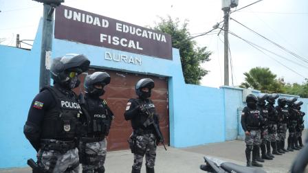 Un Acuerdo ministerial plantearía el ingreso de fuerza pública a instituciones educativas de Ecuador